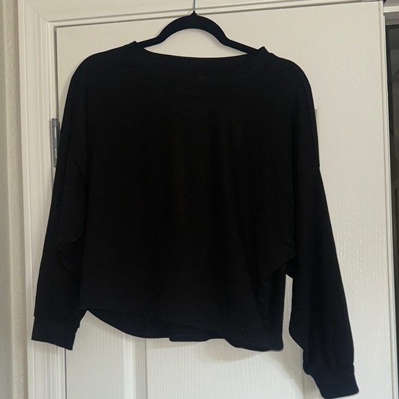 Old navy active Black Women's Top crop long sleeve - Picture 1 of 6